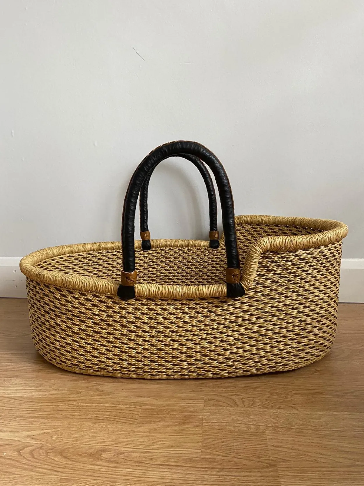Baby Bolga Moses Basket - Feechi