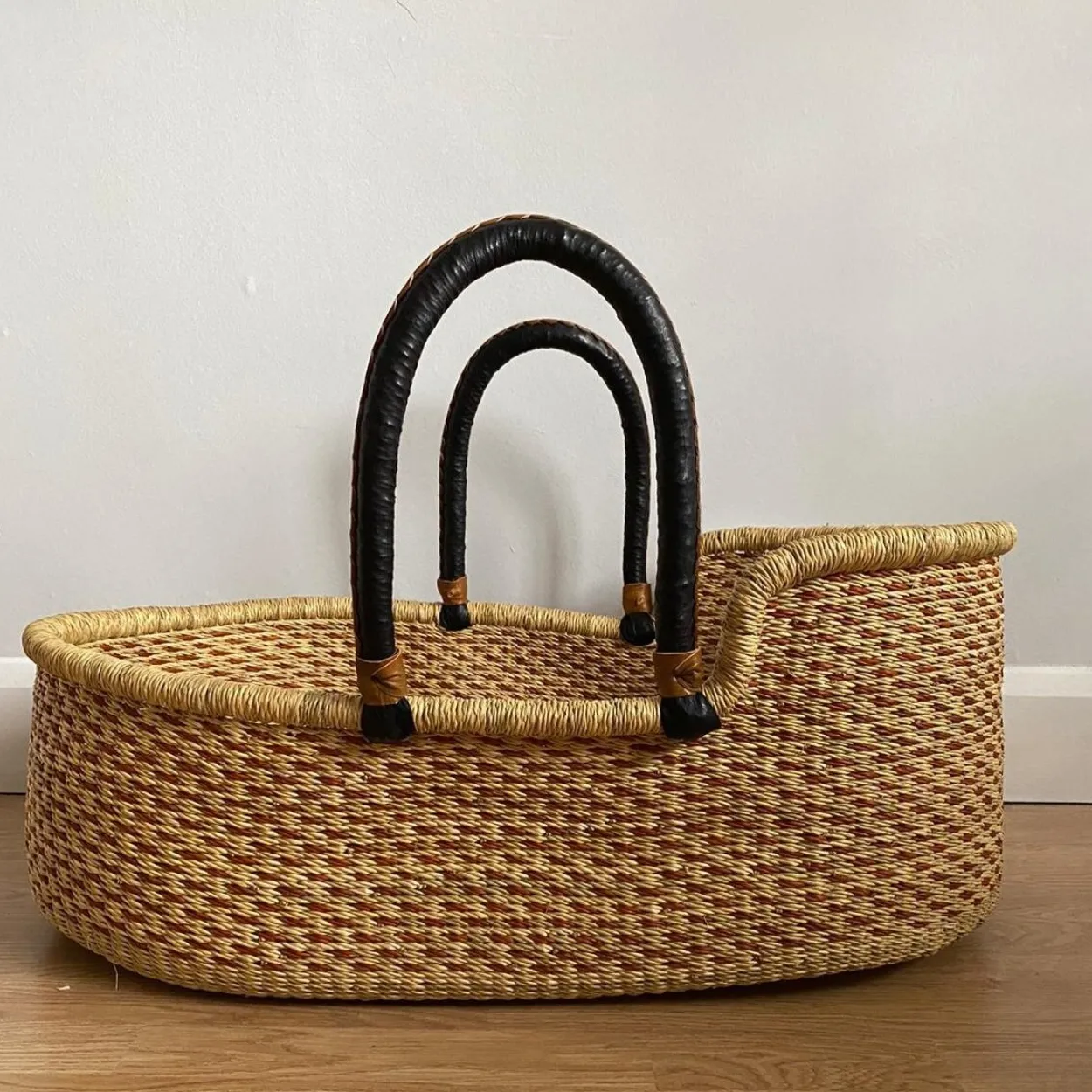 Baby Bolga Moses Basket - Isabis