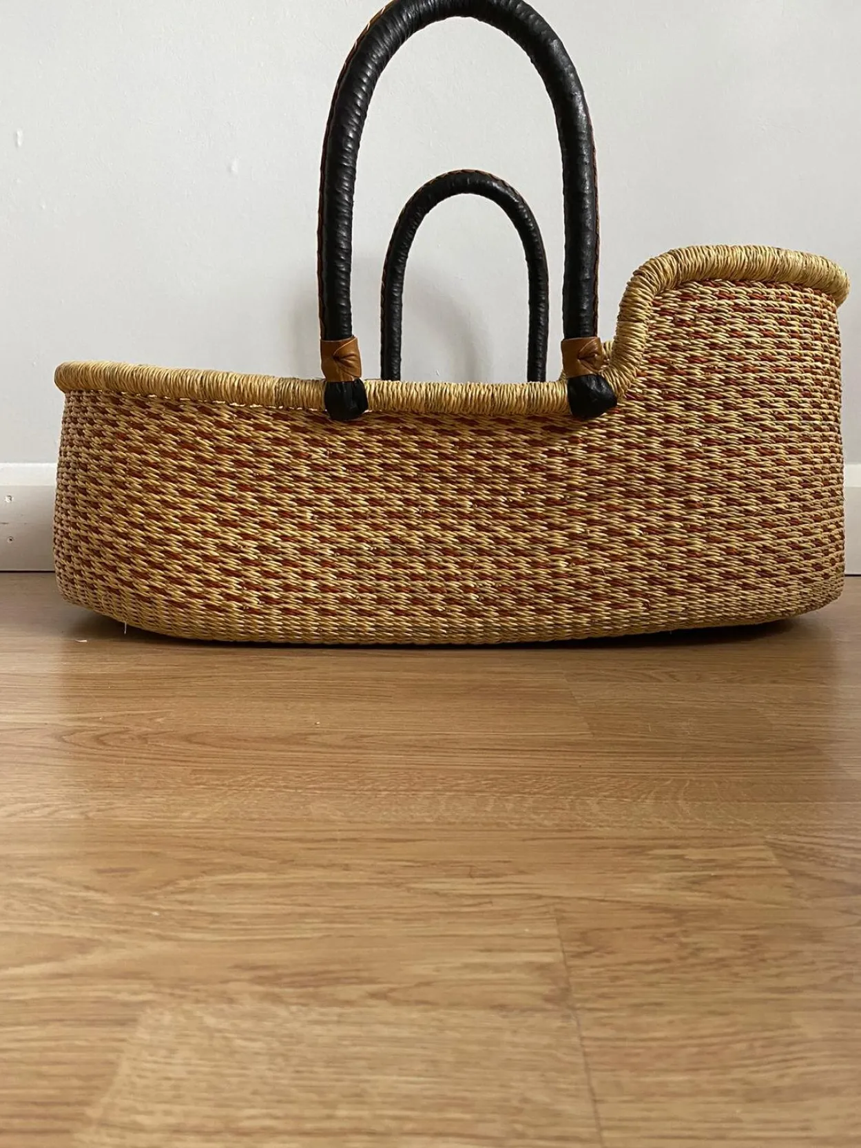 Baby Bolga Moses Basket - Isabis