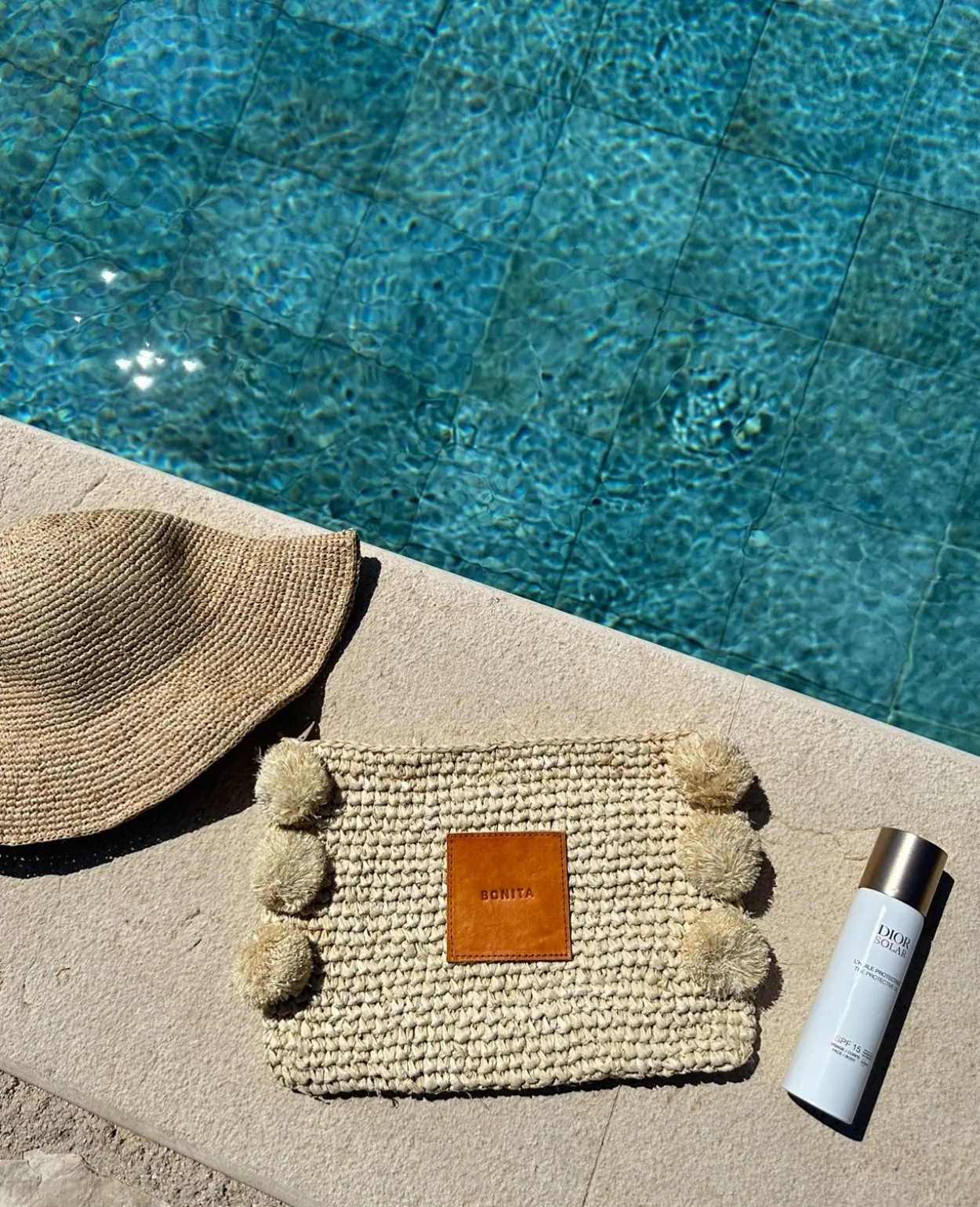 BONITA - Raffia palm clutch