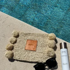 BONITA - Raffia palm clutch
