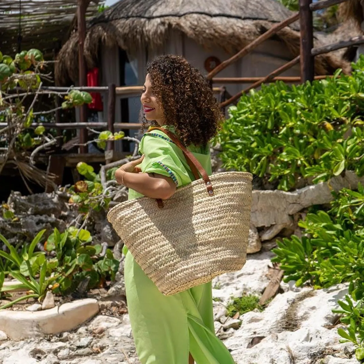 Bonita's Long Handle Basket