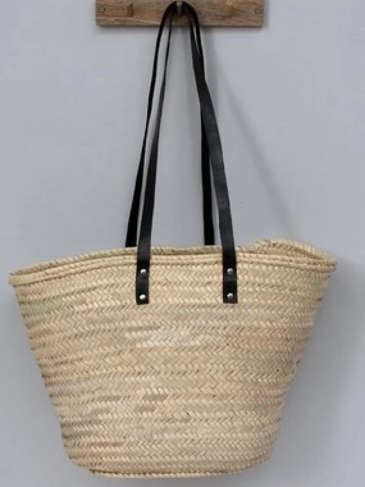 Bonita's Long Handle Basket