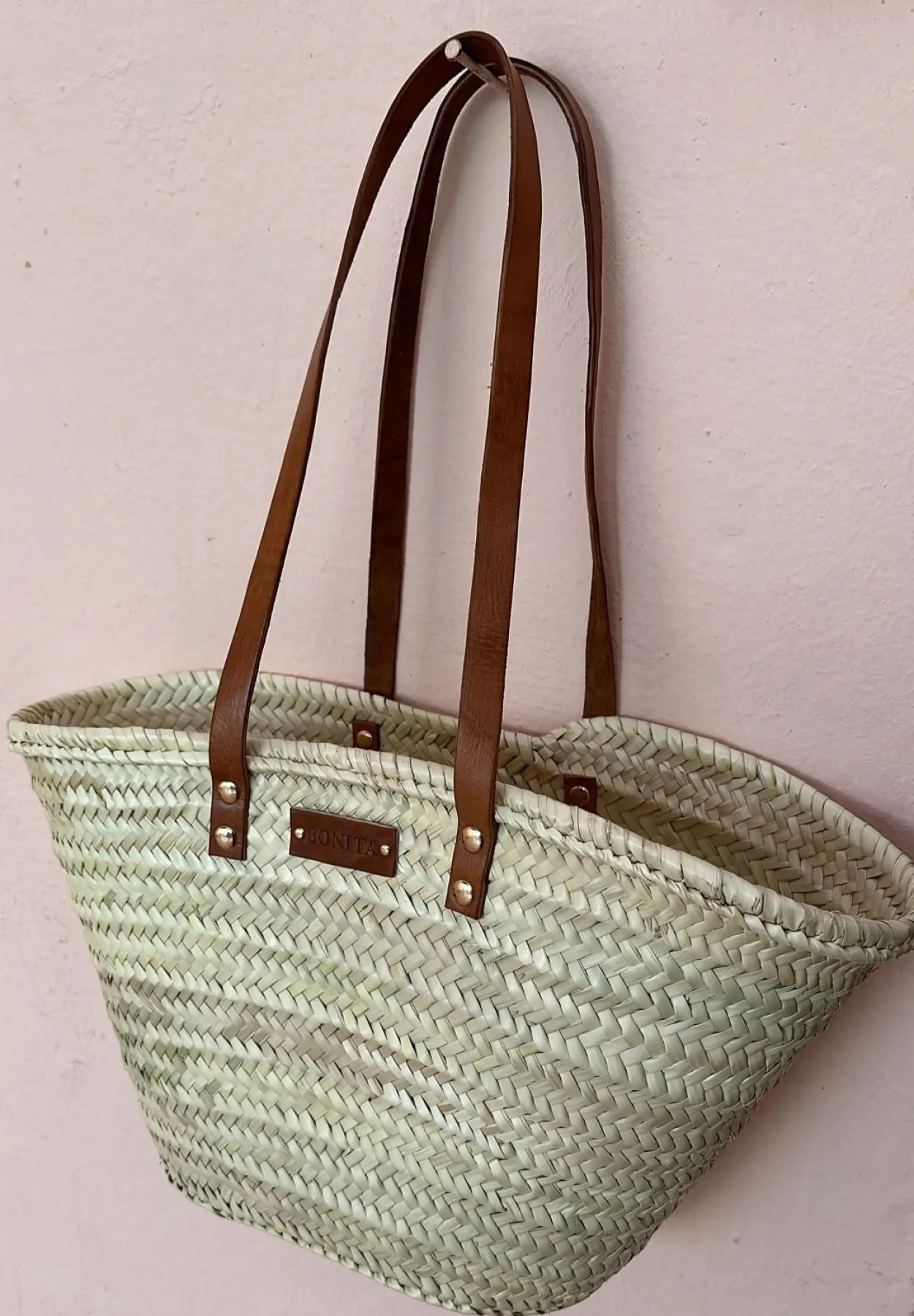 Bonita's Long Handle Basket