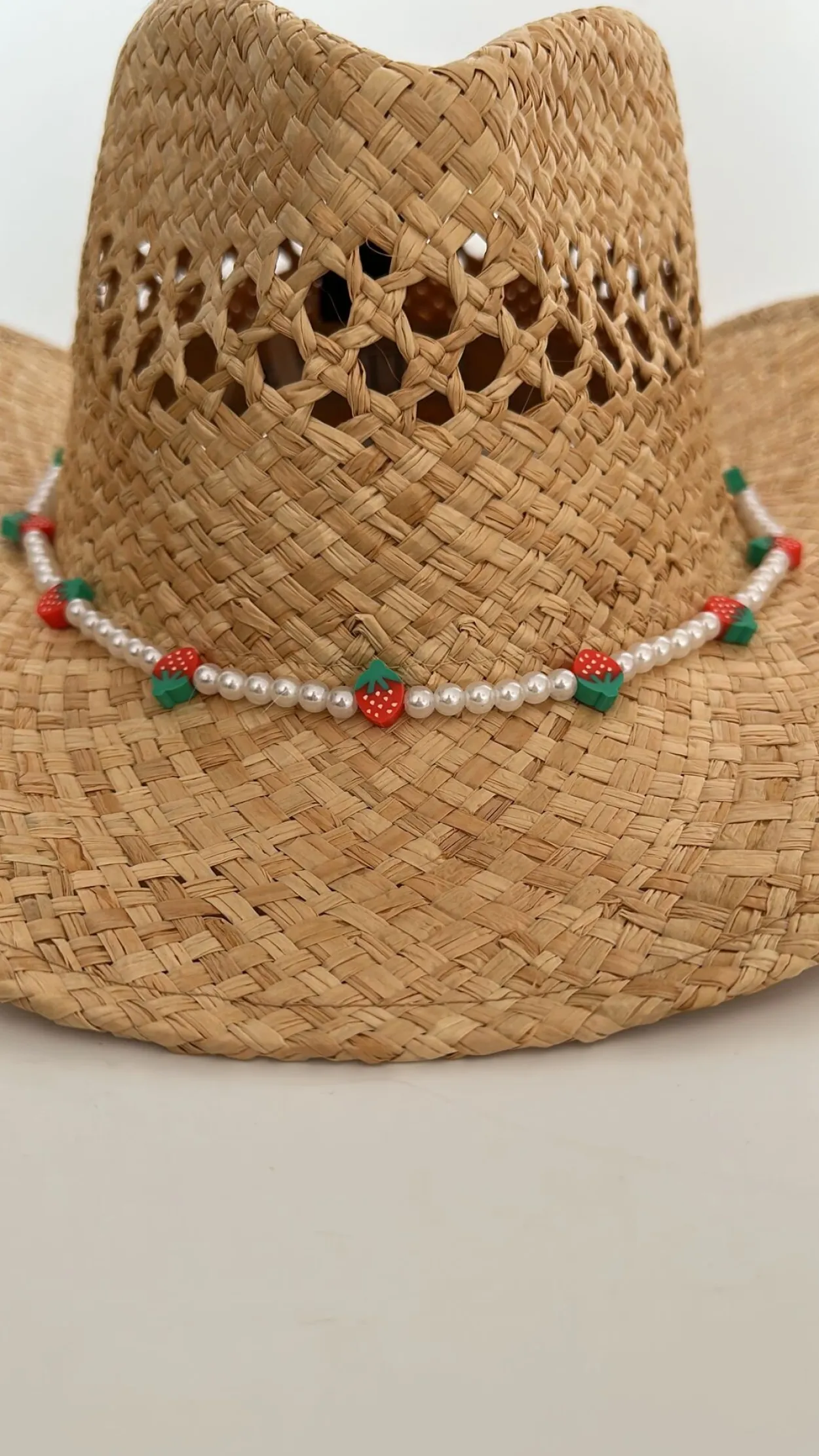 THE ADULT COWBOY HAT - STRAWBERRY PEARL BEAD BAND
