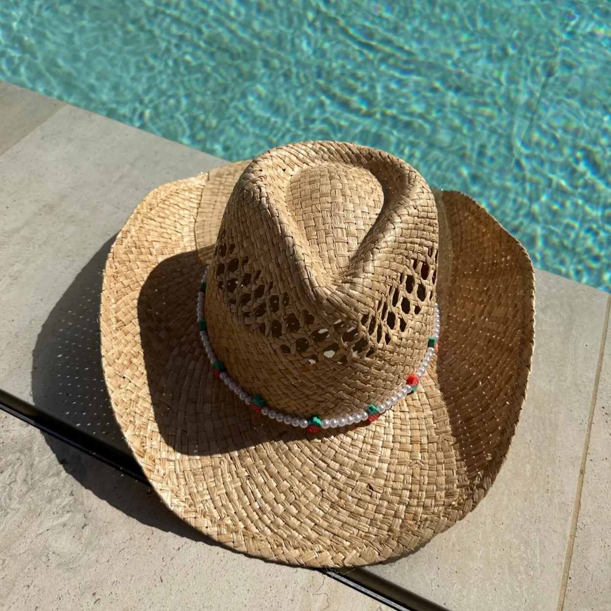 The Child Cowboy Hat - Strawberry Band