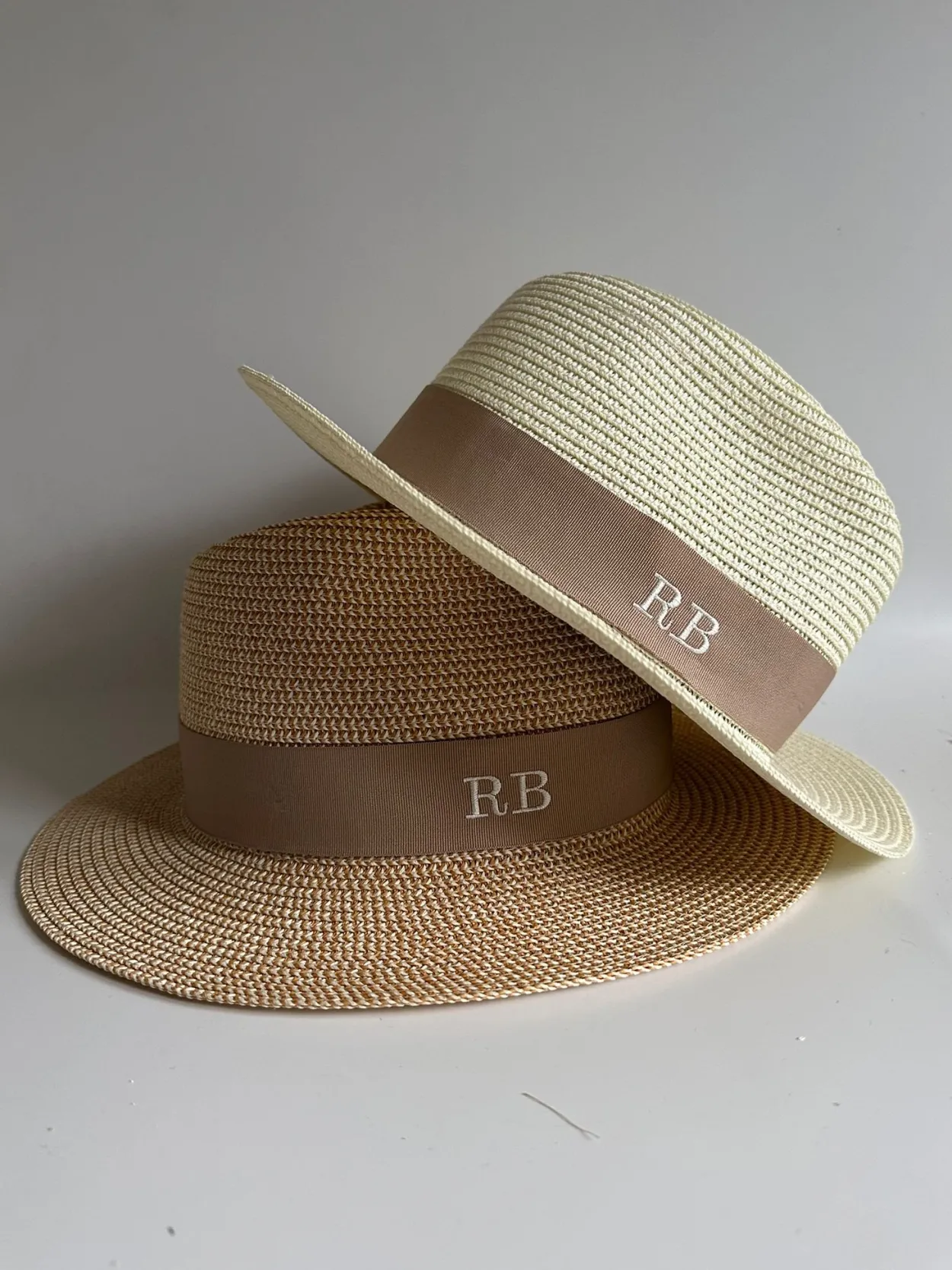 The Classic Fedora - Natural with Camel Band