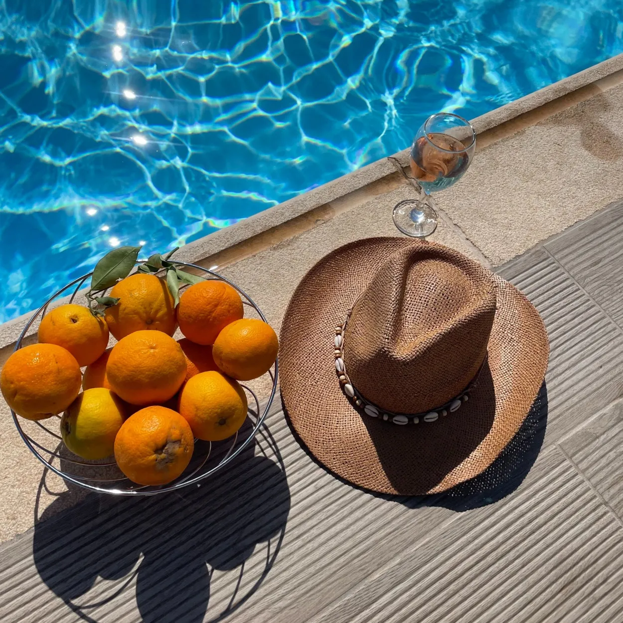 The cowboy hat with shell band