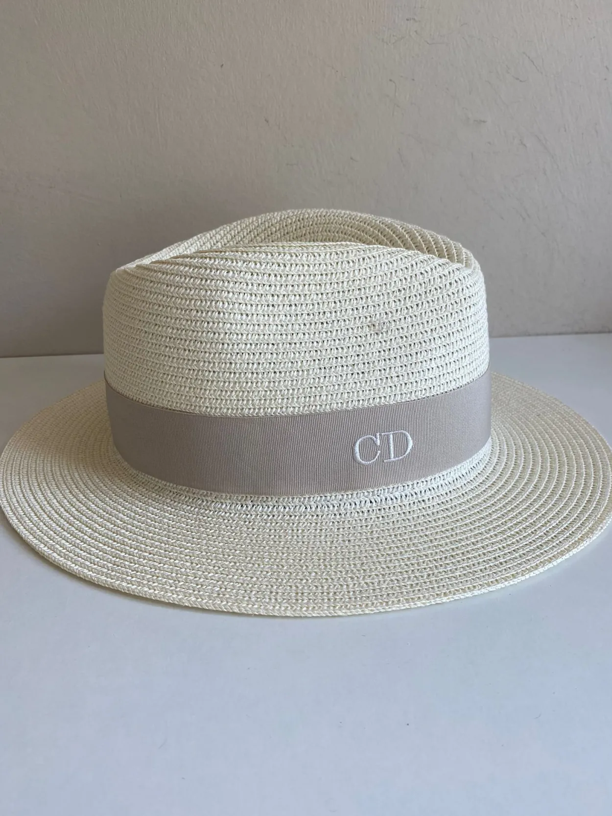 The Men's Classic Fedora - Cream with Taupe Band
