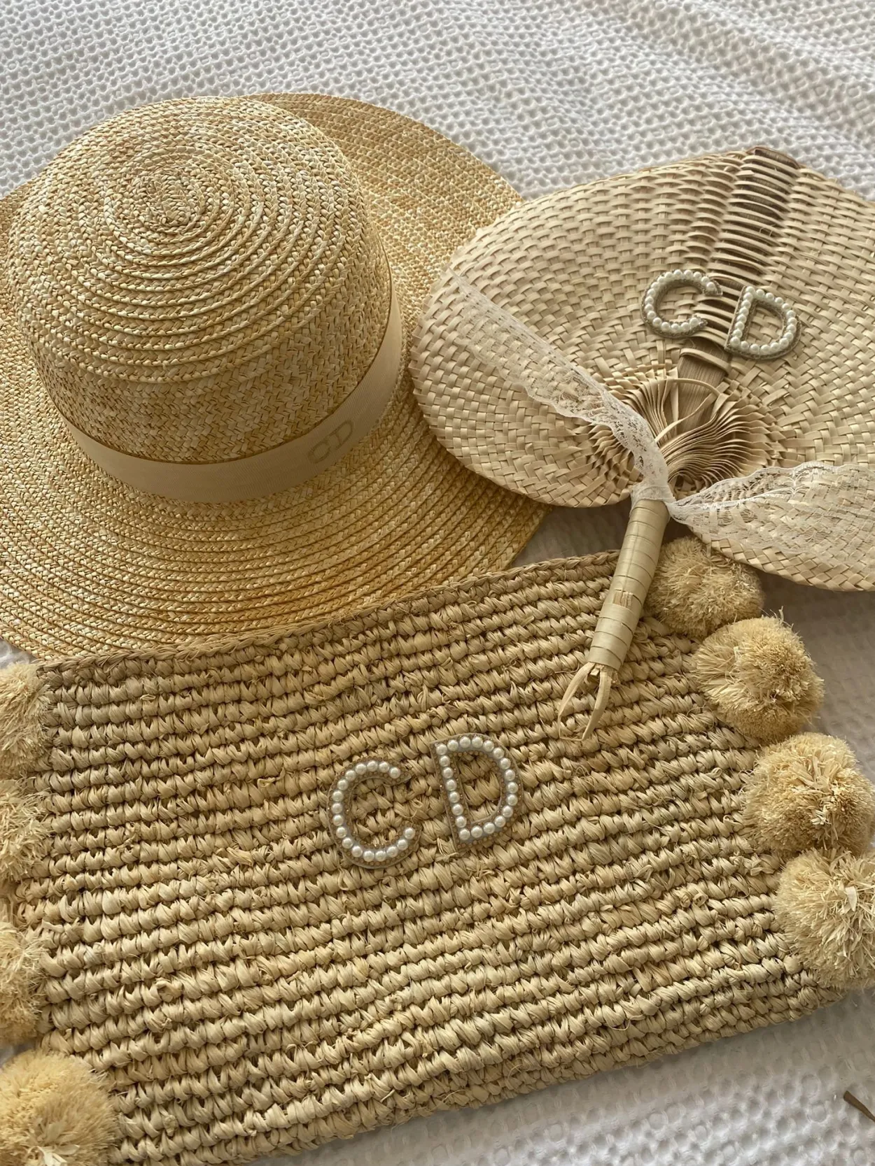 The Personalised Pearl Fan