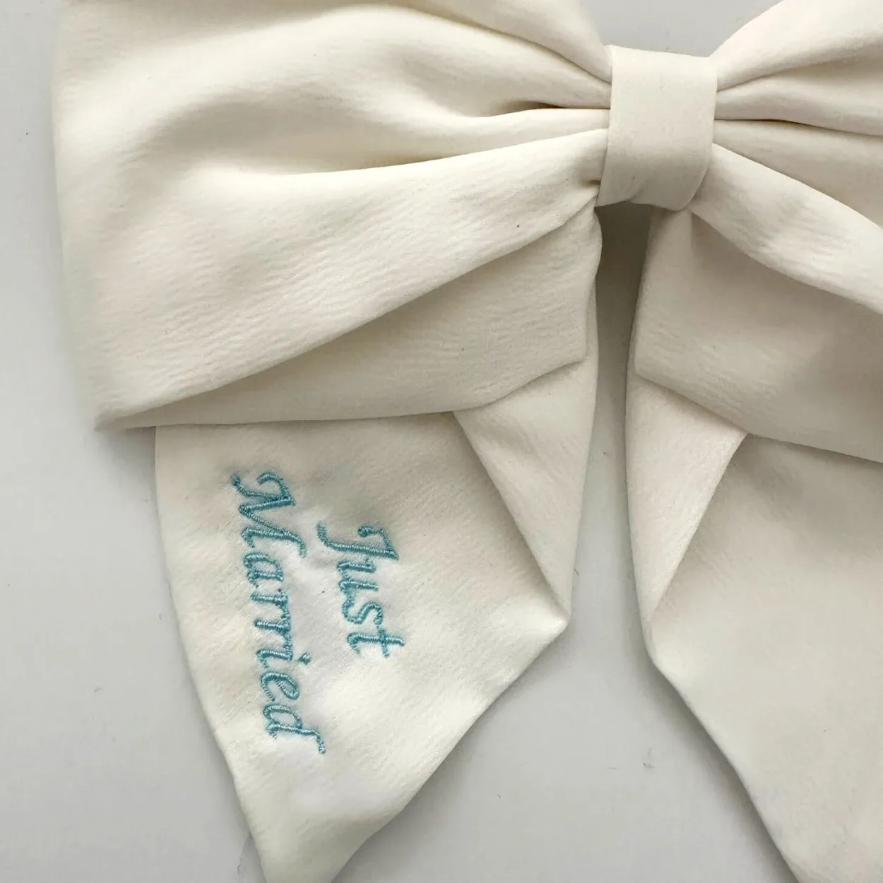 The Personalised White Bow